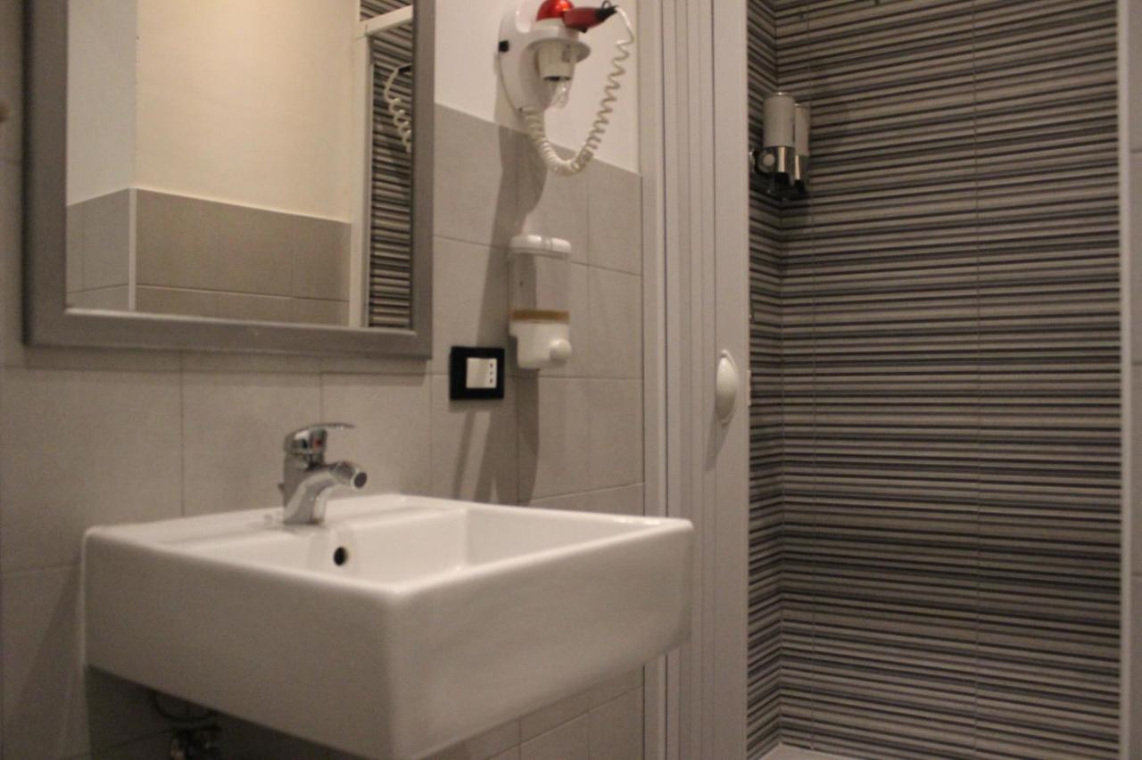 Favorit Bed & Breakfast โรม ภายนอก รูปภาพ